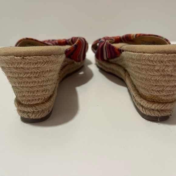 Naturalizer Multicolor Striped Bow Sandals - Picture 4 of 7